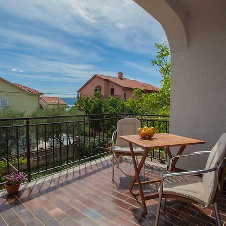 Guesthouse Maver Cres Exterior photo
