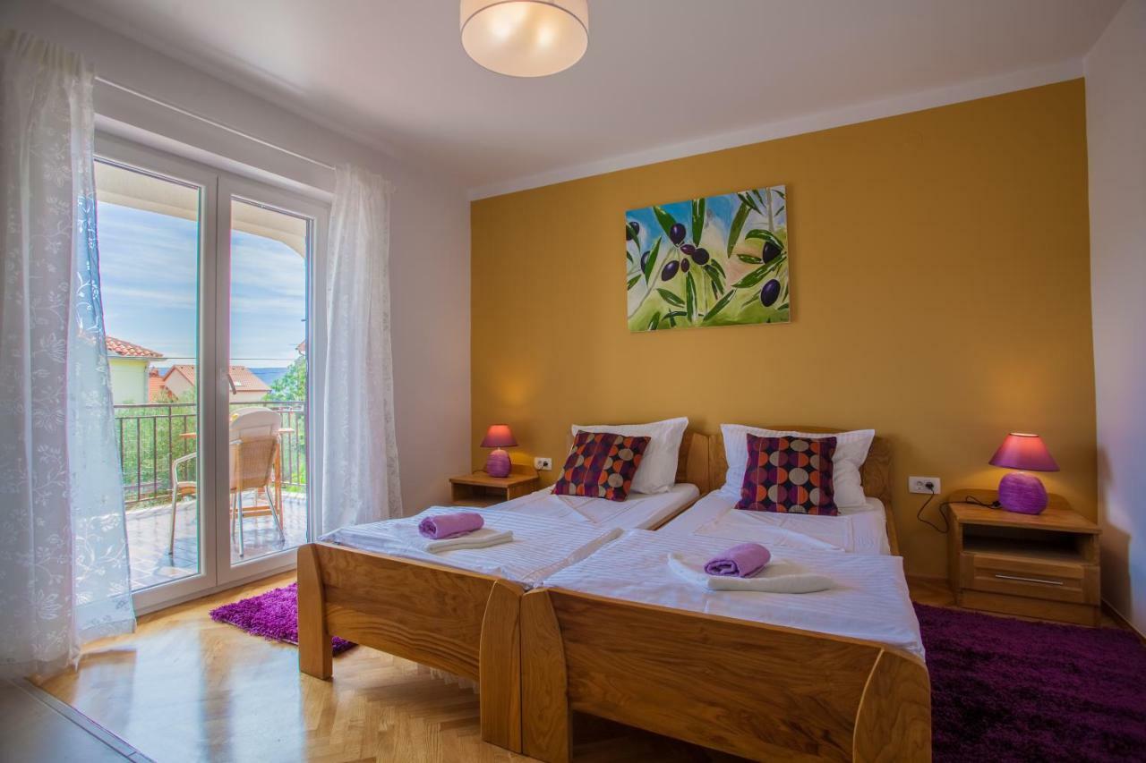 Guesthouse Maver Cres Exterior photo